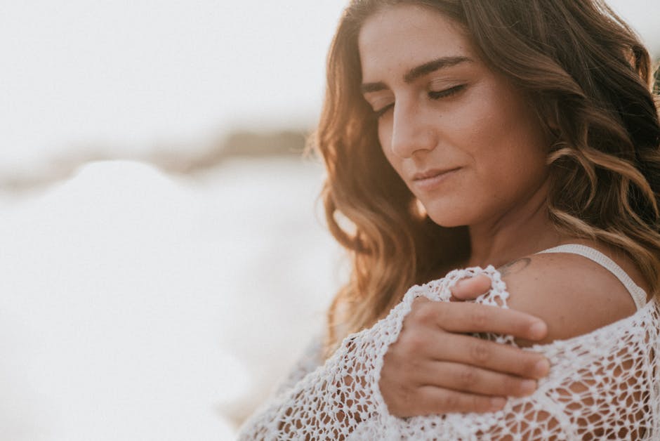 Hormonal mechanisms of womens risk in the face of traumatic stress