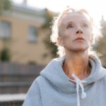 Hormonal mechanisms of womens risk in the face of traumatic stress