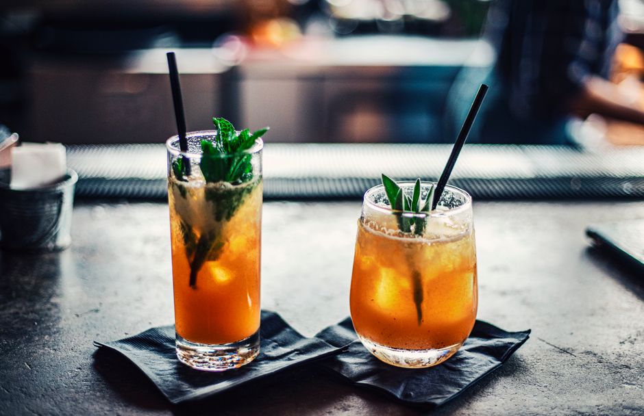 The Best Late-Night Drink for Gut Health According to a Dietitian