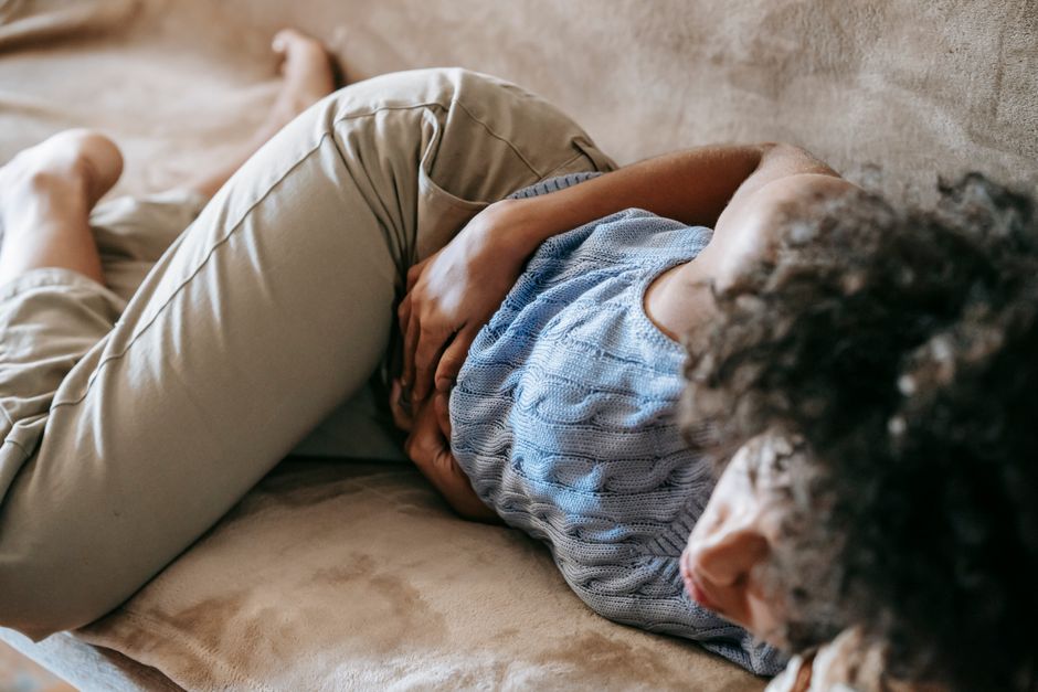 Women with polycystic ovary syndrome exhibit impaired endometrial receptivity with excessive ER and histone lactylation