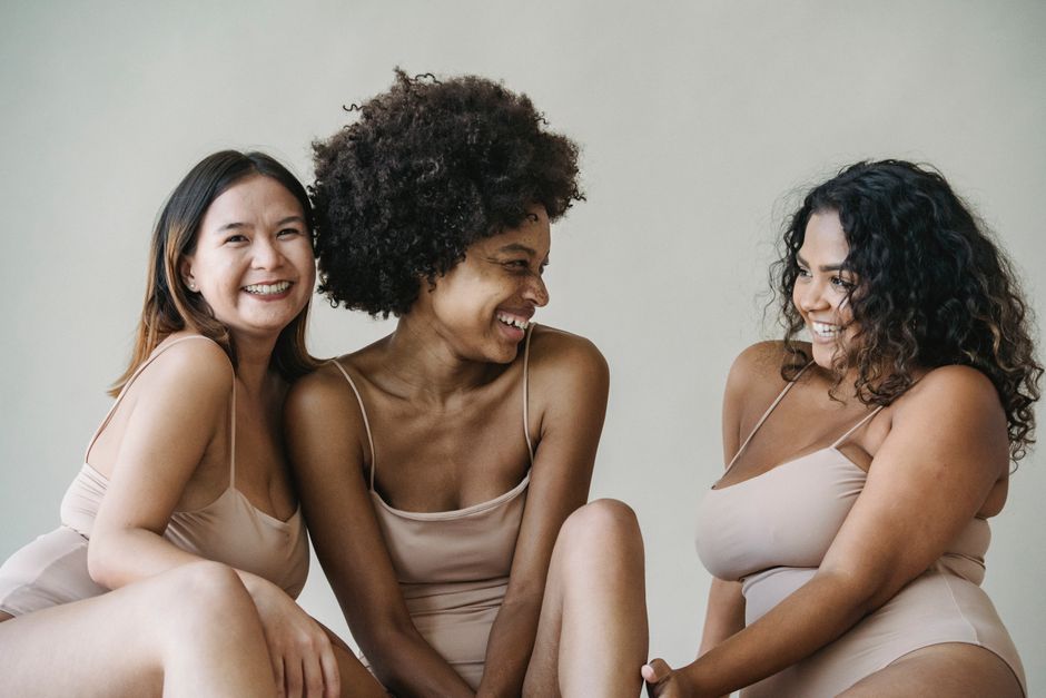 Women with polycystic ovary syndrome exhibit impaired endometrial receptivity with excessive ER and histone lactylation