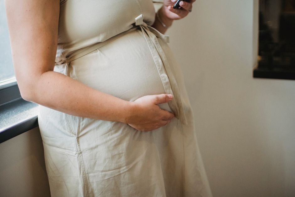 Women with polycystic ovary syndrome exhibit impaired endometrial receptivity with excessive ER and histone lactylation