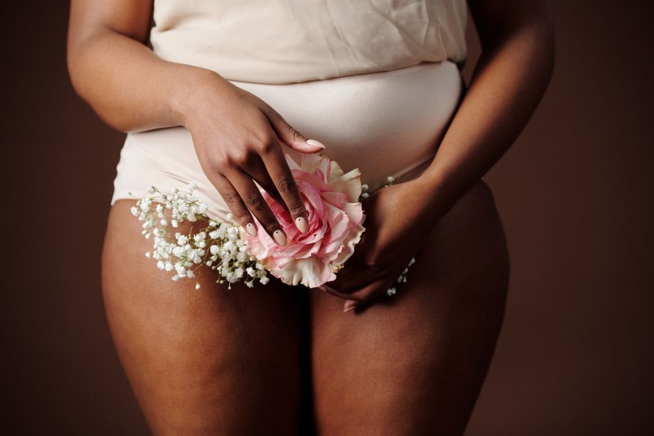 Women with polycystic ovary syndrome exhibit impaired endometrial receptivity with excessive ER and histone lactylation