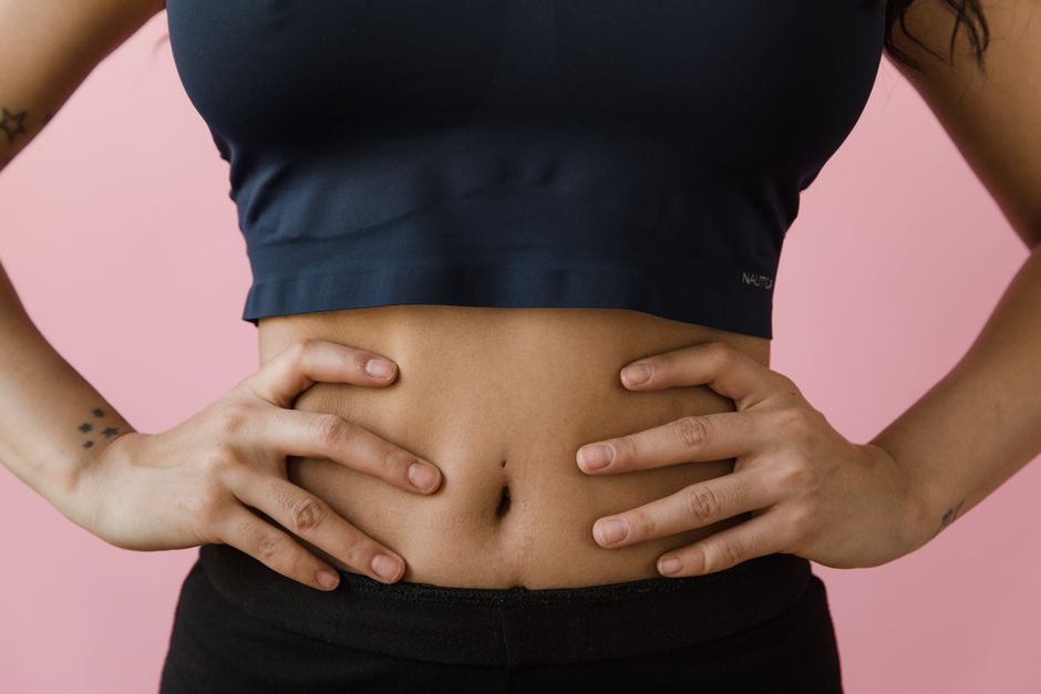 Women with polycystic ovary syndrome exhibit impaired endometrial receptivity with excessive ER and histone lactylation