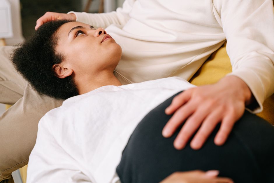 Women with polycystic ovary syndrome exhibit impaired endometrial receptivity with excessive ER and histone lactylation