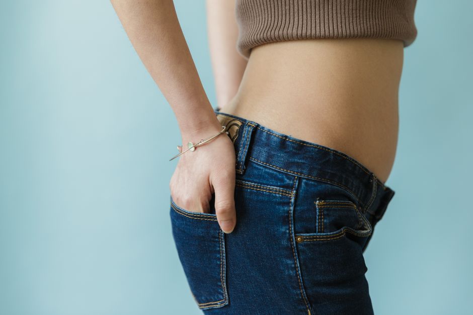 Women with polycystic ovary syndrome exhibit impaired endometrial receptivity with excessive ER and histone lactylation