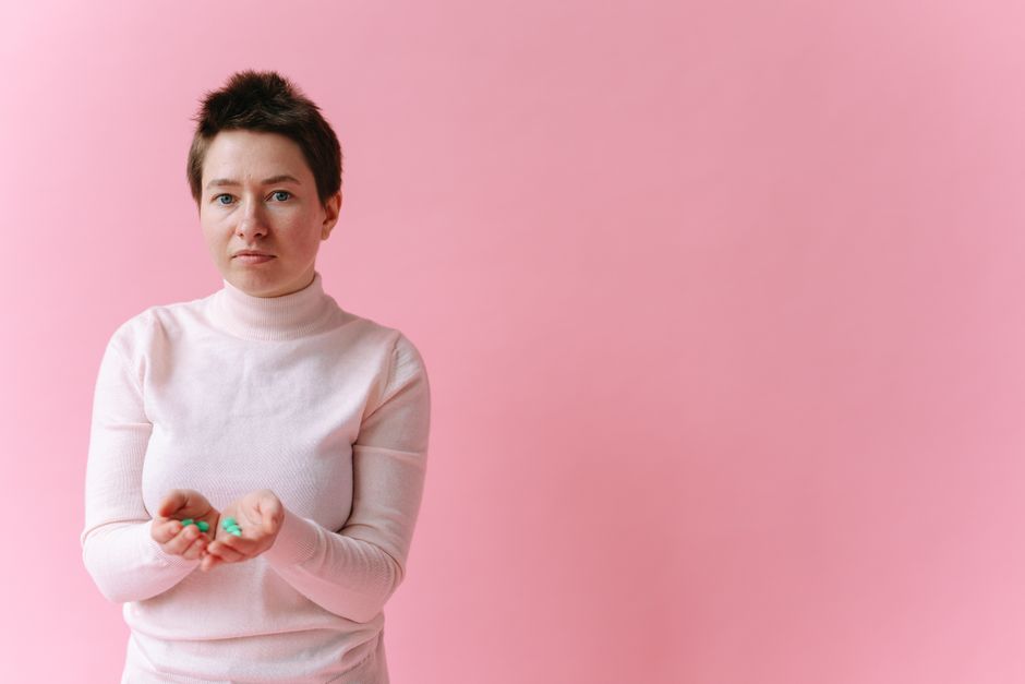 Women with polycystic ovary syndrome exhibit impaired endometrial receptivity with excessive ER and histone lactylation