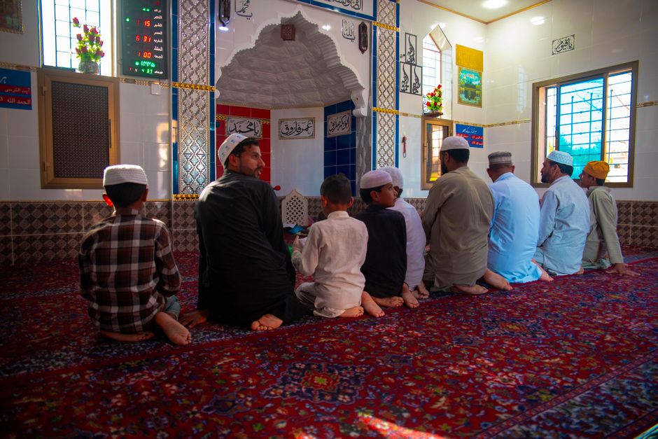 Mosque workshops help Muslim women discuss reproductive health in NSW